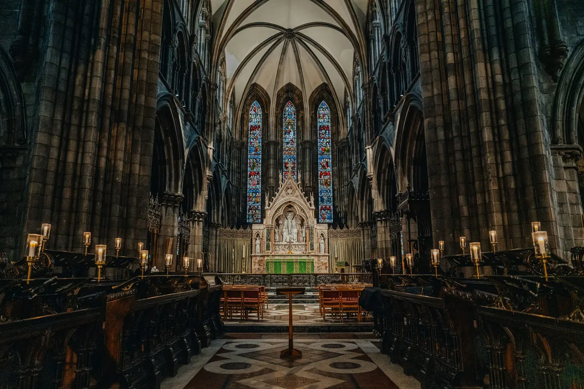 俄罗斯转盘：云端的博彩圣殿